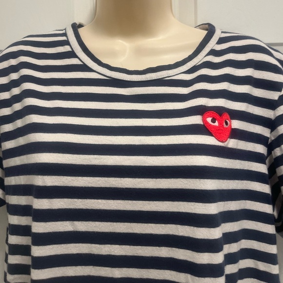 PLAY Comme des Garçons Navy White Striped T-shirt  red heart patch logo-L-EUC - Picture 4 of 10